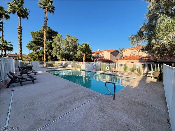 $1,995 | 5140 Edna Avenue, Las Vegas, NV 89146
