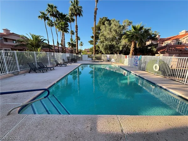$1,995 | 5140 Edna Avenue, Las Vegas, NV 89146