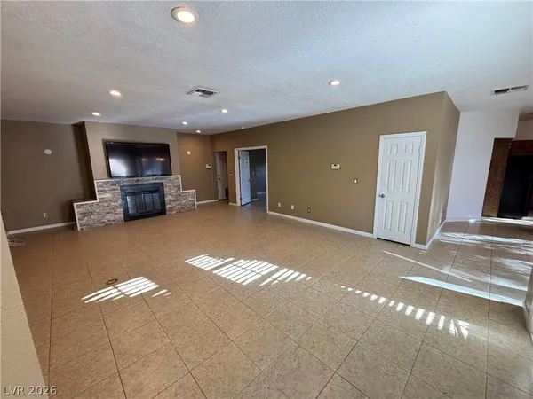 $1,995 | 5140 Edna Avenue, Las Vegas, NV 89146