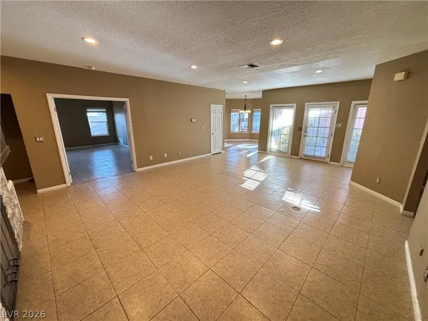 $1,995 | 5140 Edna Avenue, Las Vegas, NV 89146