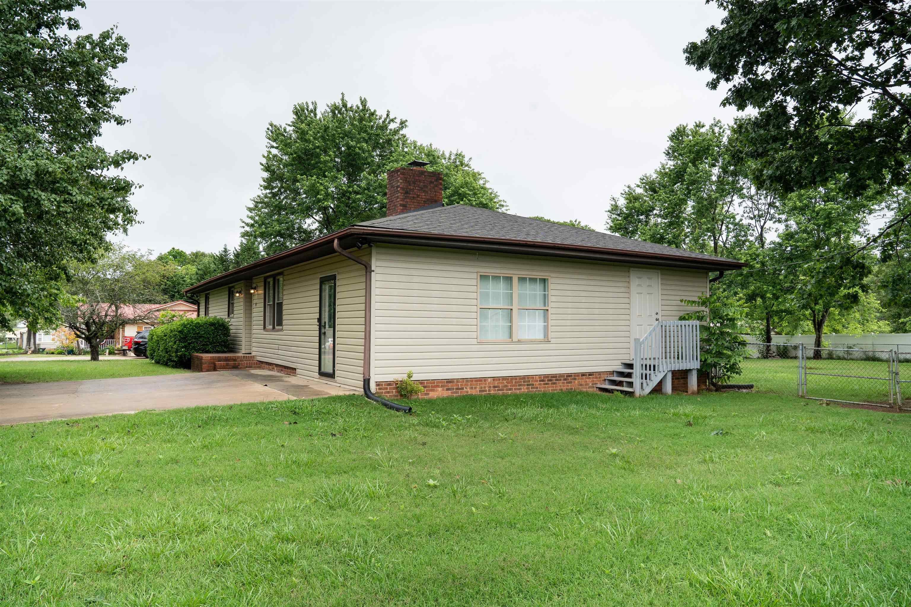 143 Burns Road Spartanburg, SC 29307 - Photo 32 of 36 Gallery Image 32