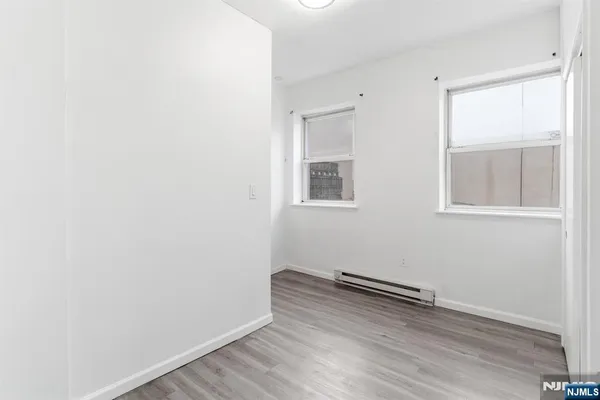 $2,100 | 5 Elm Street, Unit 3, Newark, NJ 07102