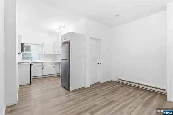 $2,100 | 5 Elm Street, Unit 3, Newark, NJ 07102