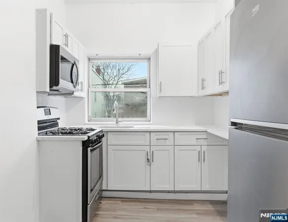 $2,100 | 5 Elm Street, Unit 3, Newark, NJ 07102