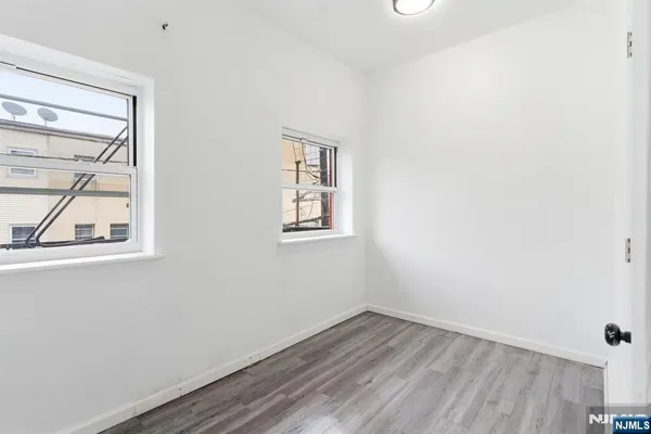 $2,100 | 5 Elm Street, Unit 3, Newark, NJ 07102