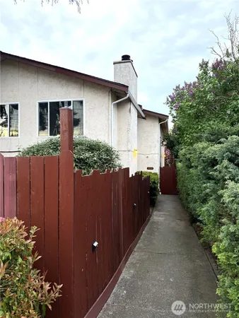 $1,398,000 | 8848 Interlake Avenue North, Seattle, WA 98103