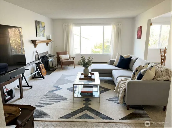 $1,398,000 | 8848 Interlake Avenue North, Seattle, WA 98103