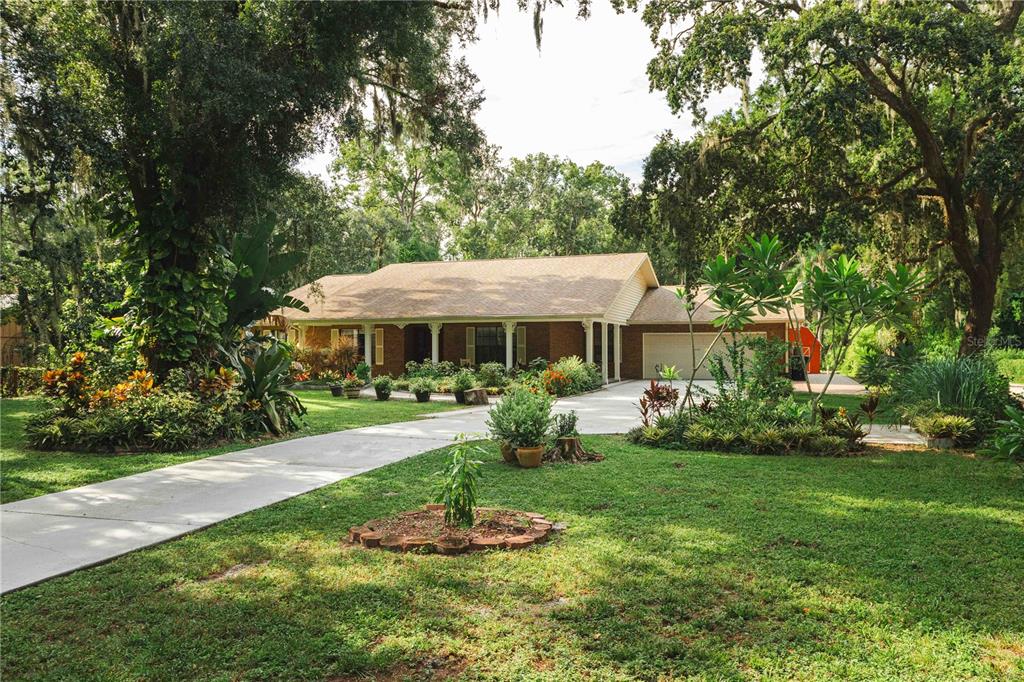 16625 Indian Mound Road Tampa, FL 33618 - Photo 36 of 40