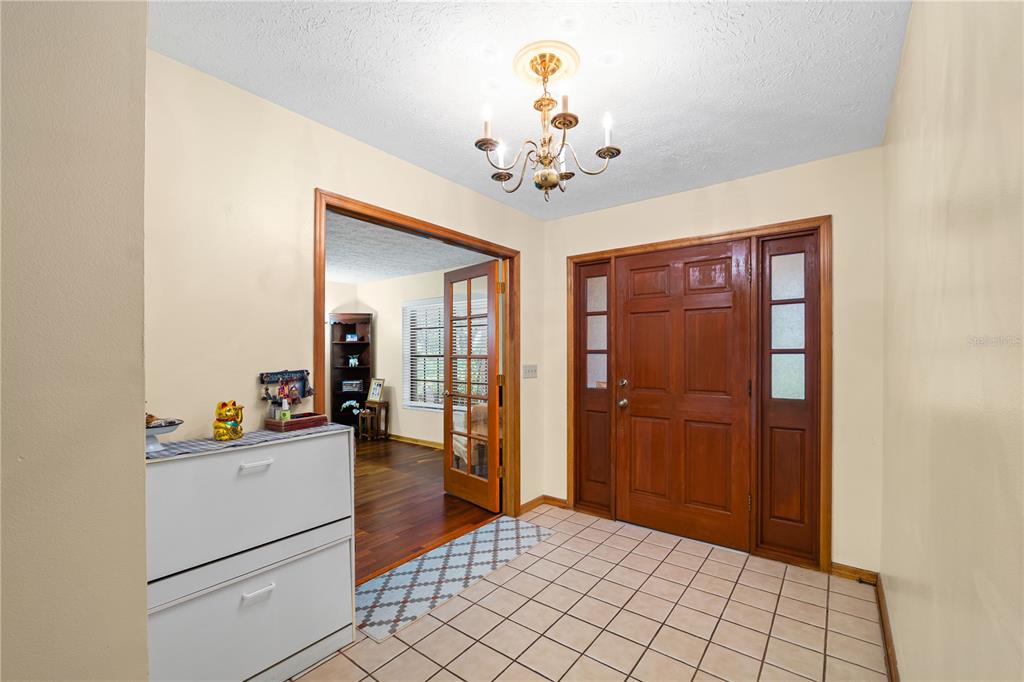 16625 Indian Mound Road Tampa, FL 33618 - Photo 6 of 40