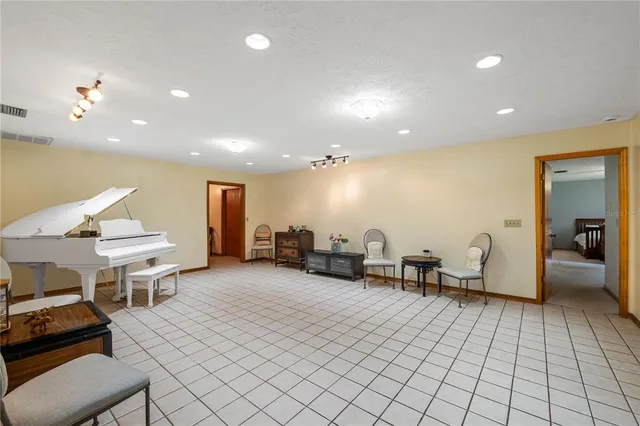 $750,000 | 16625 Indian Mound Road, Tampa, FL 33618