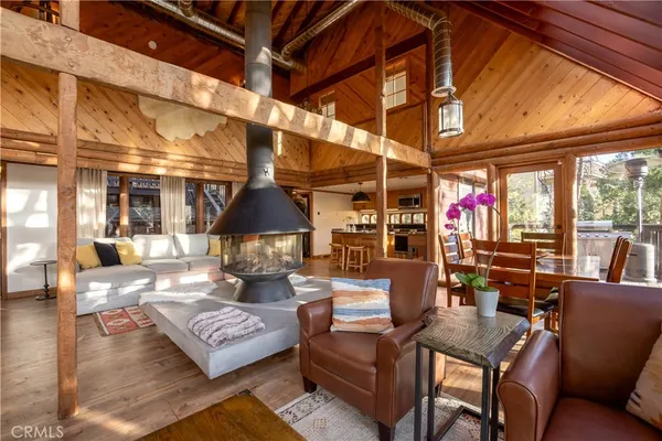 $799,900 | 1370 Calgary Drive, Lake Arrowhead, CA 92352