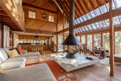 $799,900 | 1370 Calgary Drive, Lake Arrowhead, CA 92352