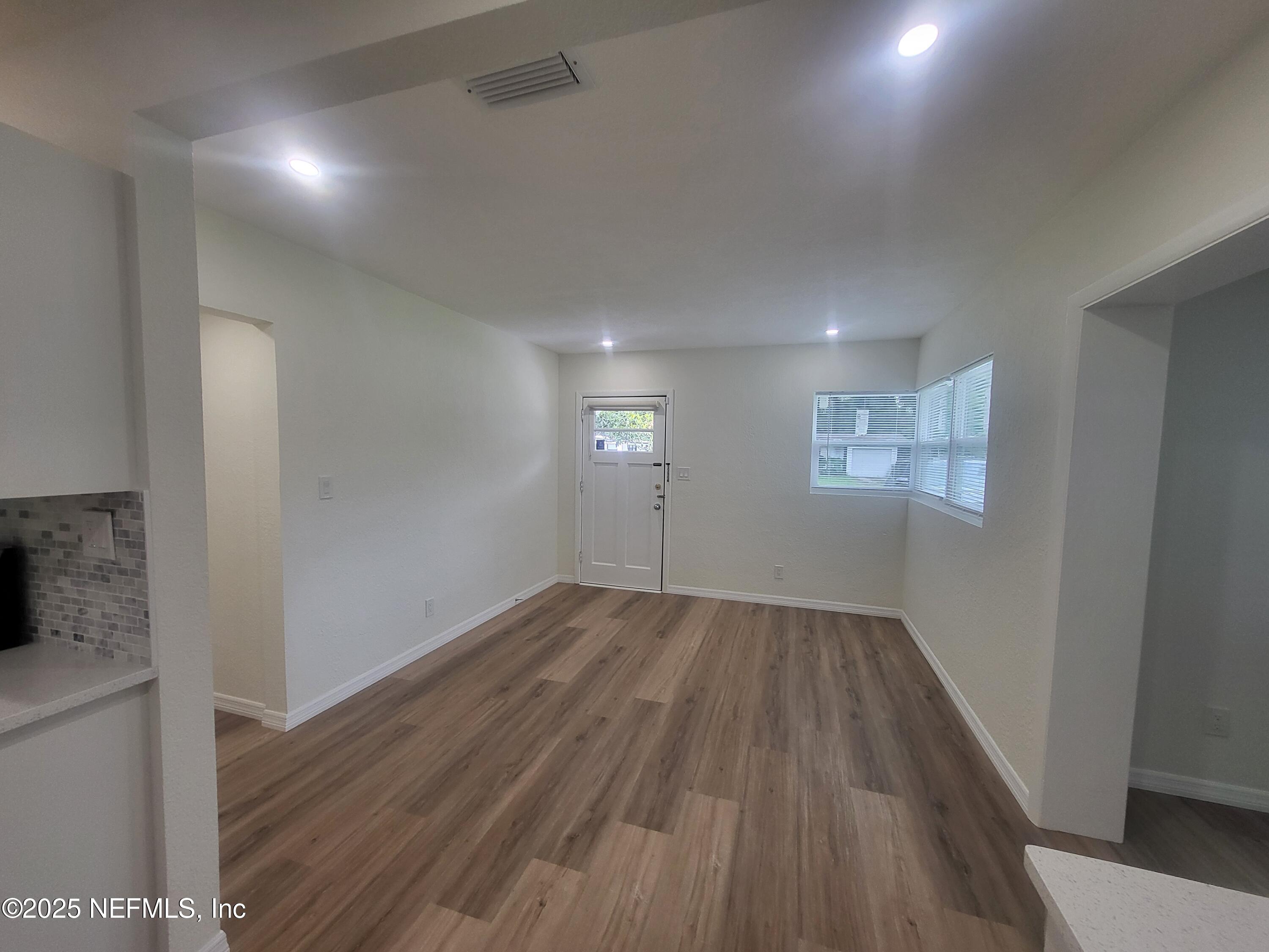 3153 Kline Road Jacksonville, FL 32246 - Photo 4 of 35 20250602_115649