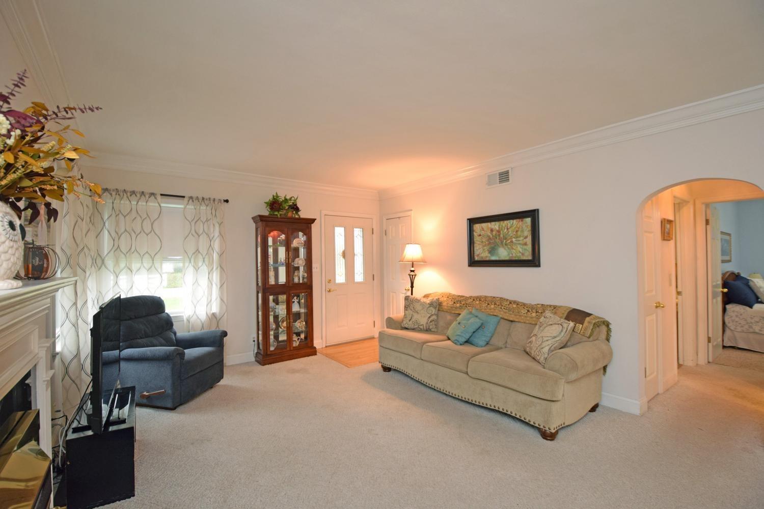 608 Asbury Road Cincinnati, OH 45255 - Photo 5 of 28 Gallery Image 5
