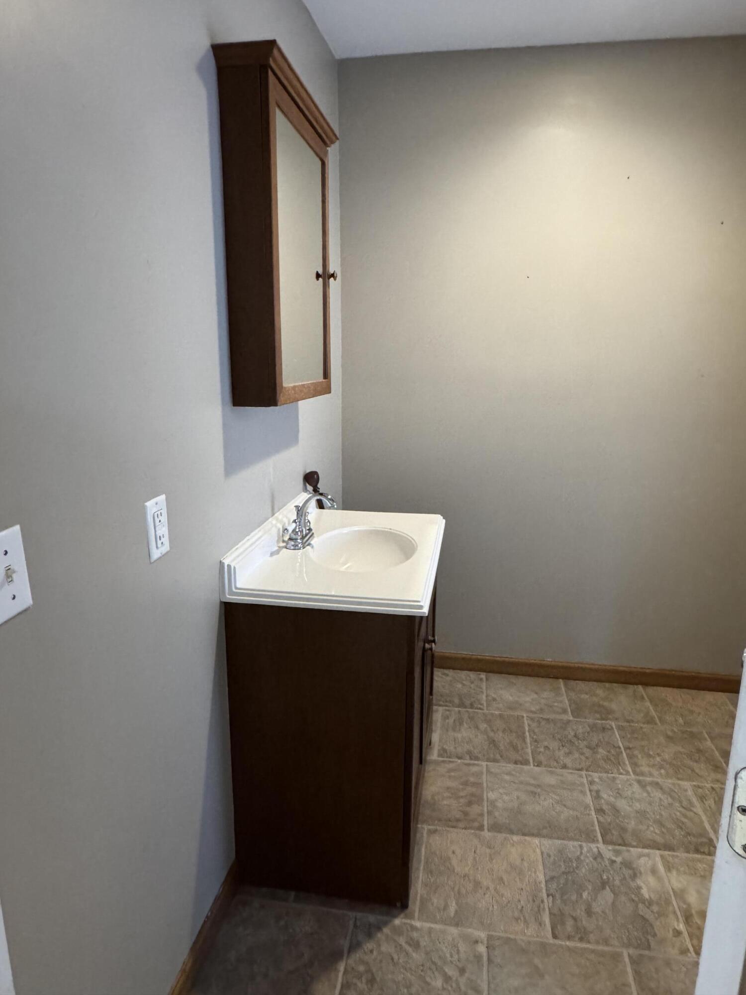 8 Lozier Place Plattsburgh, NY 12901 - Photo 7 of 17