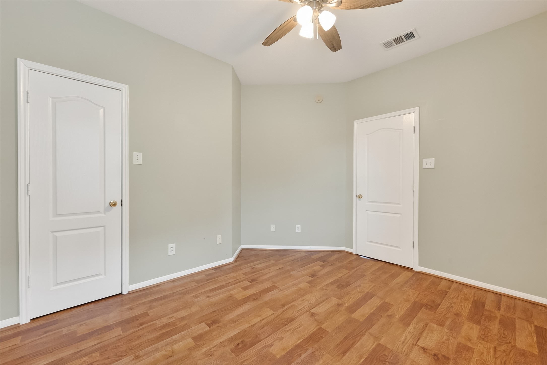 16639 Village View Trail Sugar Land, TX 77498 - Photo 23 of 50 wooden floor in an empty room