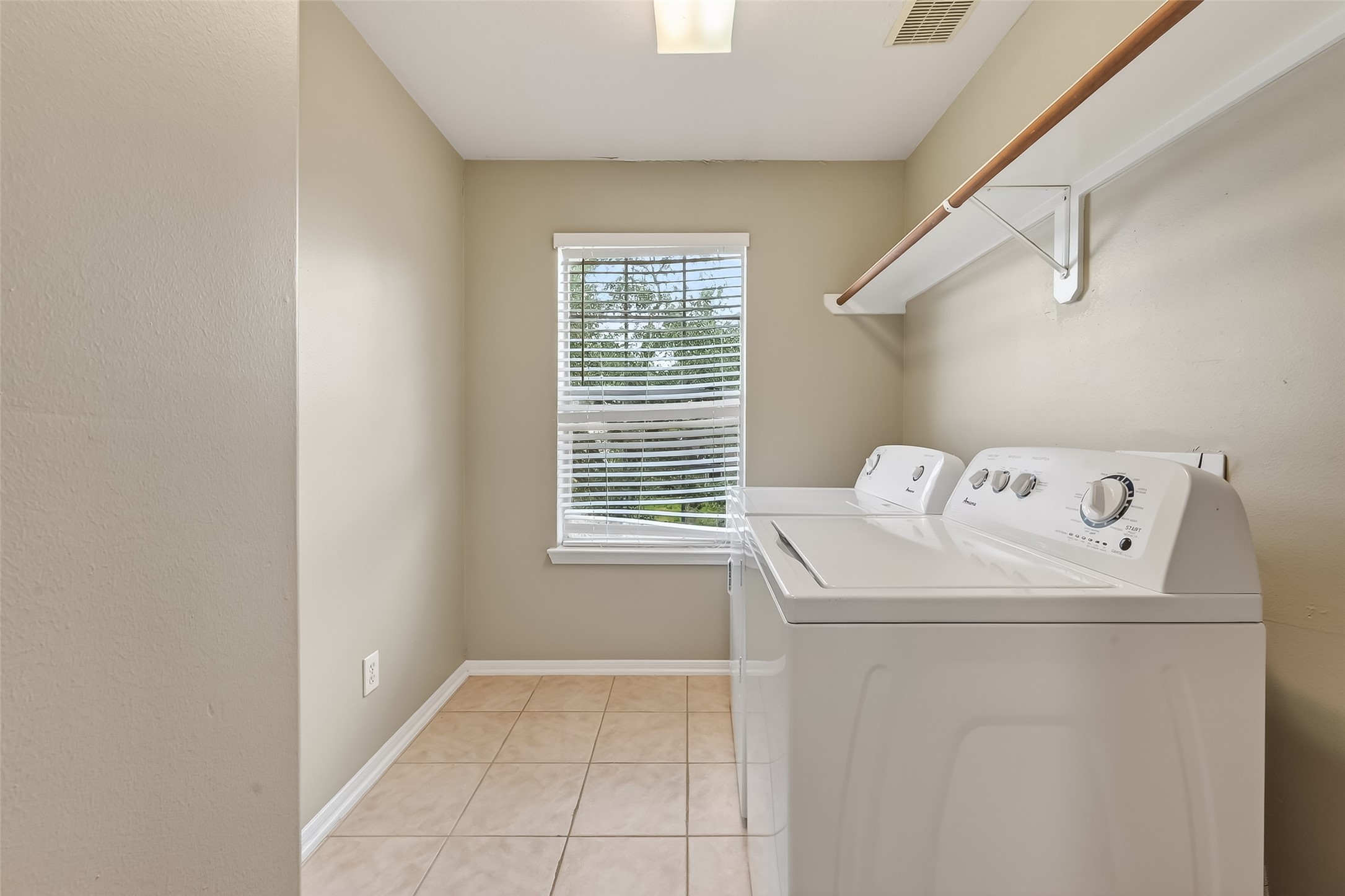 16639 Village View Trail Sugar Land, TX 77498 - Photo 30 of 50 a utility room with dryer and washer