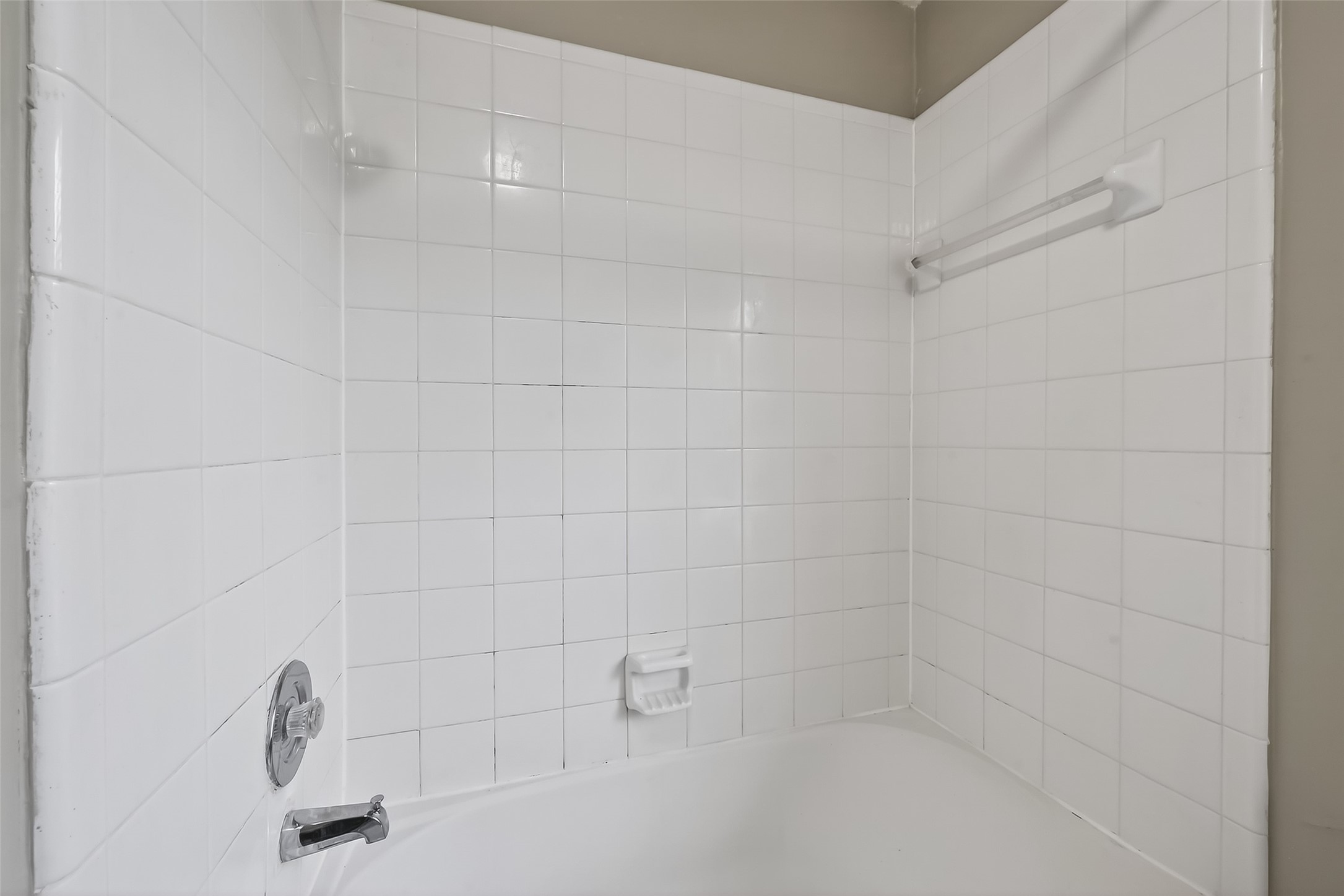 16639 Village View Trail Sugar Land, TX 77498 - Photo 32 of 50 a bathroom with a shower