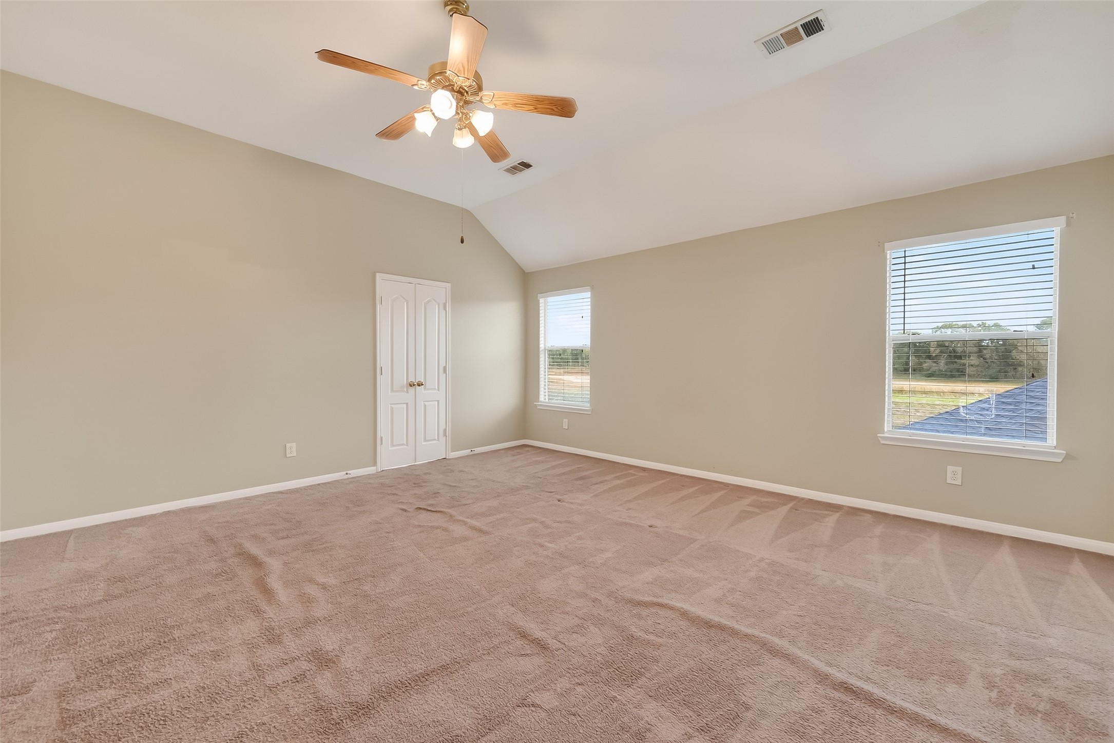 16639 Village View Trail Sugar Land, TX 77498 - Photo 37 of 50 a view of an empty room with a window