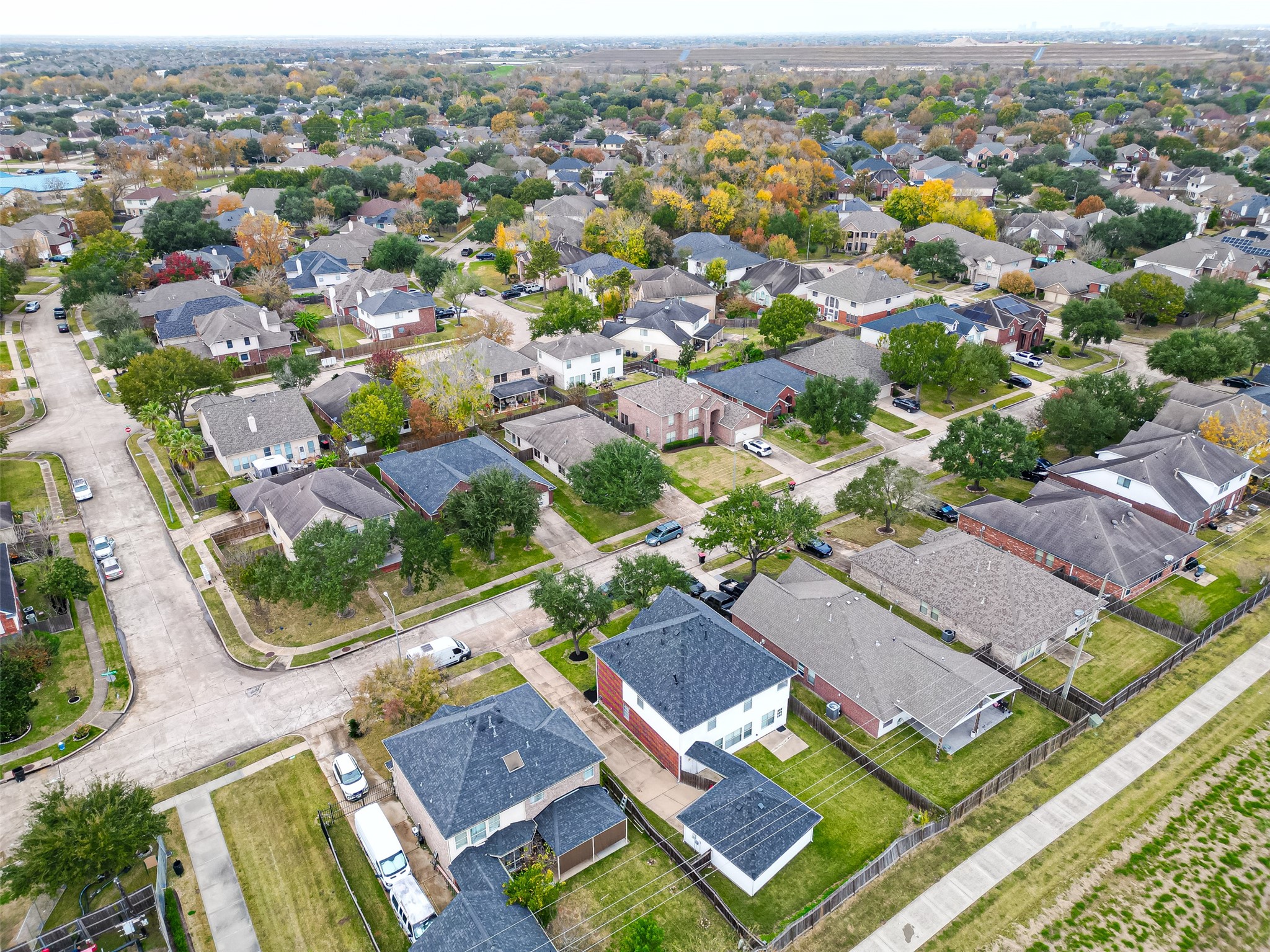 16639 Village View Trail Sugar Land, TX 77498 - Photo 45 of 50 an aerial view of residential houses with outdoor space