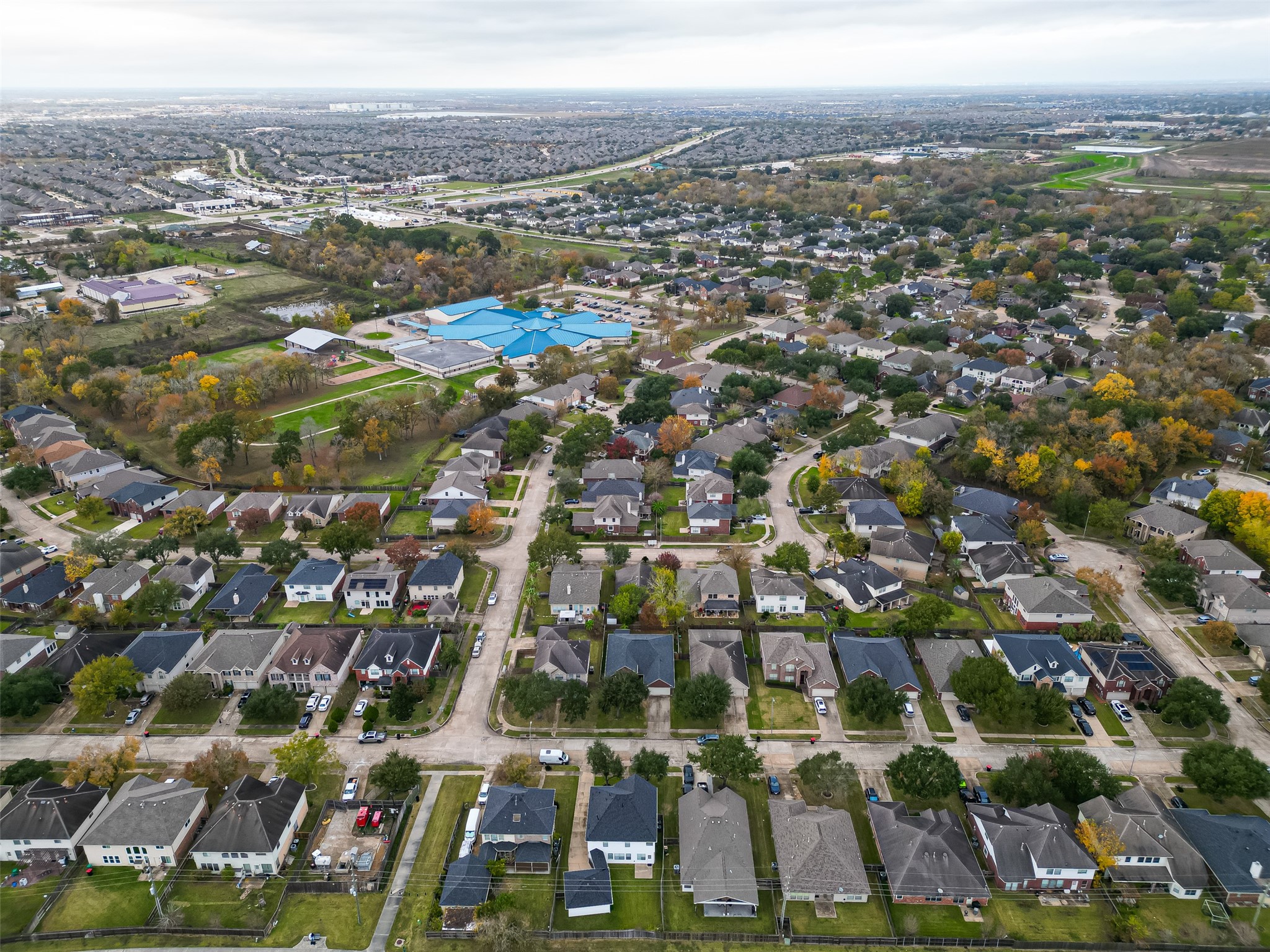 16639 Village View Trail Sugar Land, TX 77498 - Photo 47 of 50 an aerial view of residential houses with city view