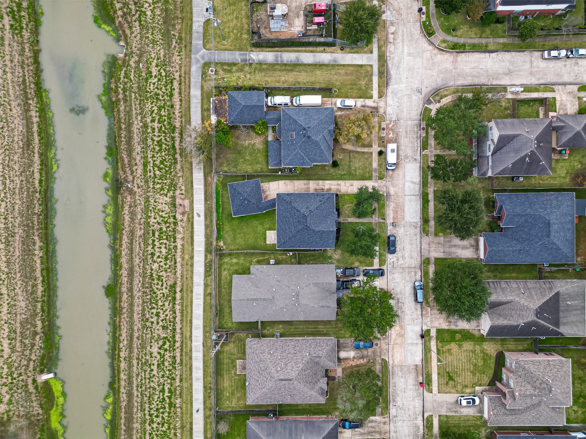 16639 Village View Trail Sugar Land, TX 77498 - Photo 50 of 50 an aerial view of a house with a garden