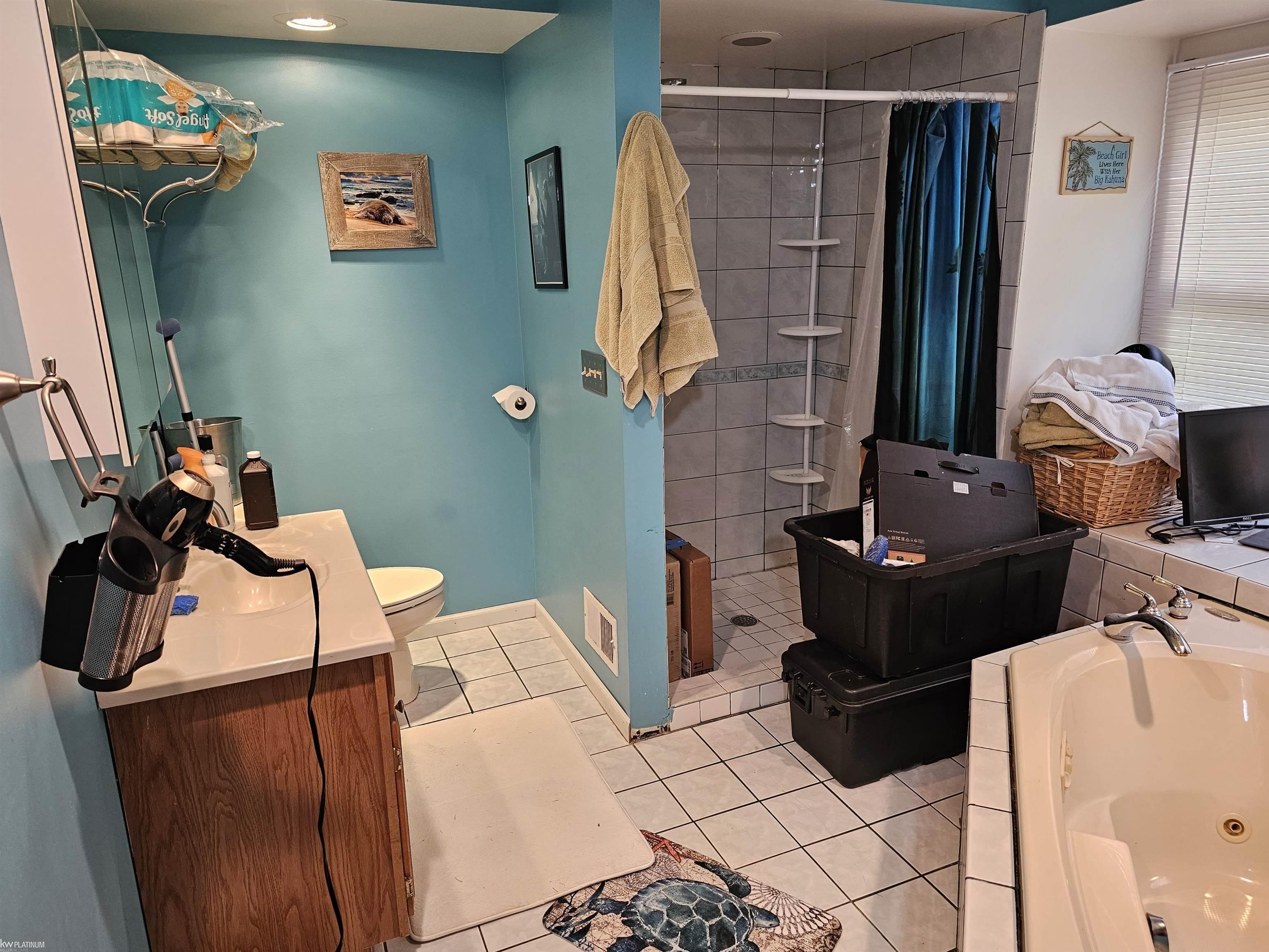 7316 Edlane Road Algonac, MI 48001 - Photo 22 of 42 50111853-21.JPG