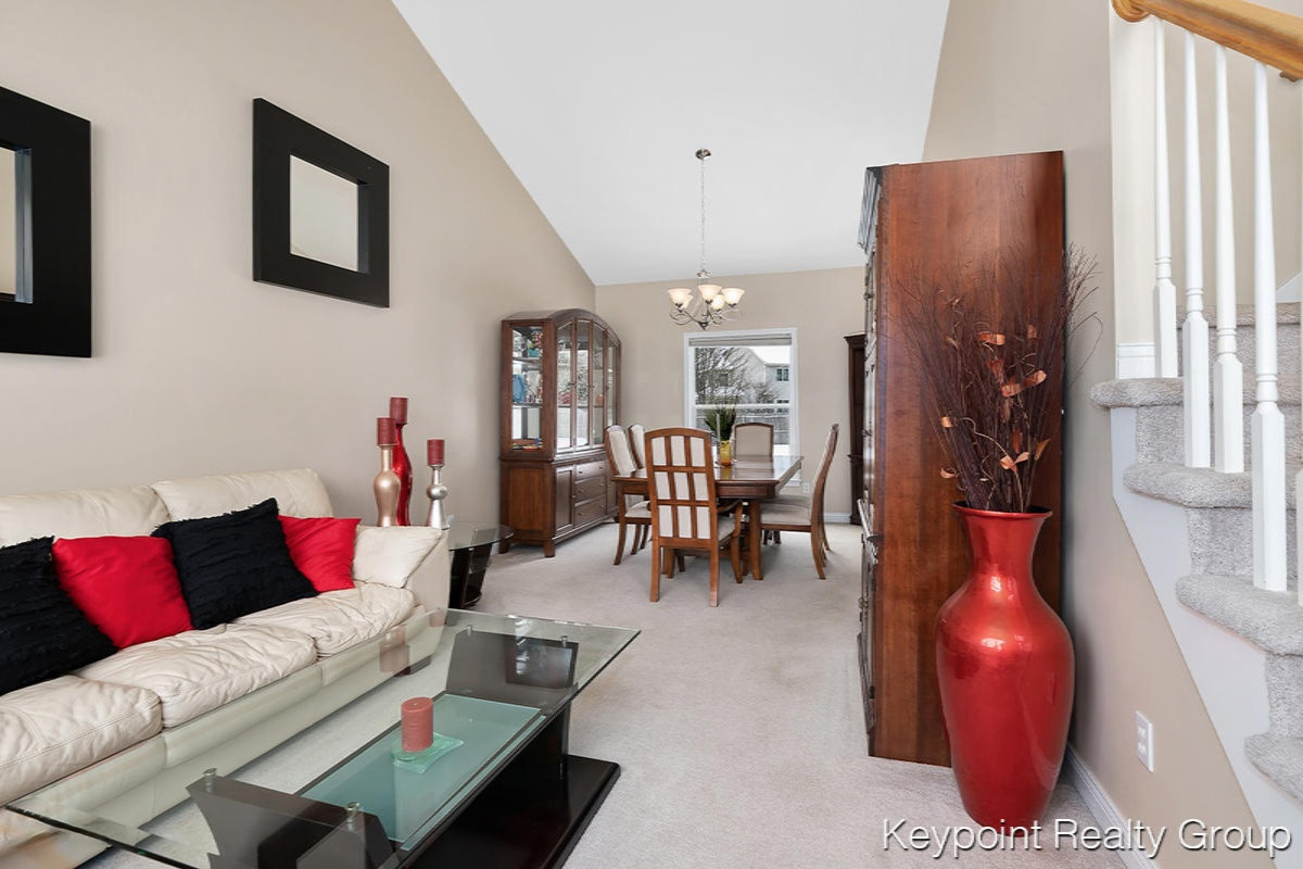 7232 Hunters Rdg Drive Kalamazoo, MI 49009 - Photo 11 of 28 IMG_1004