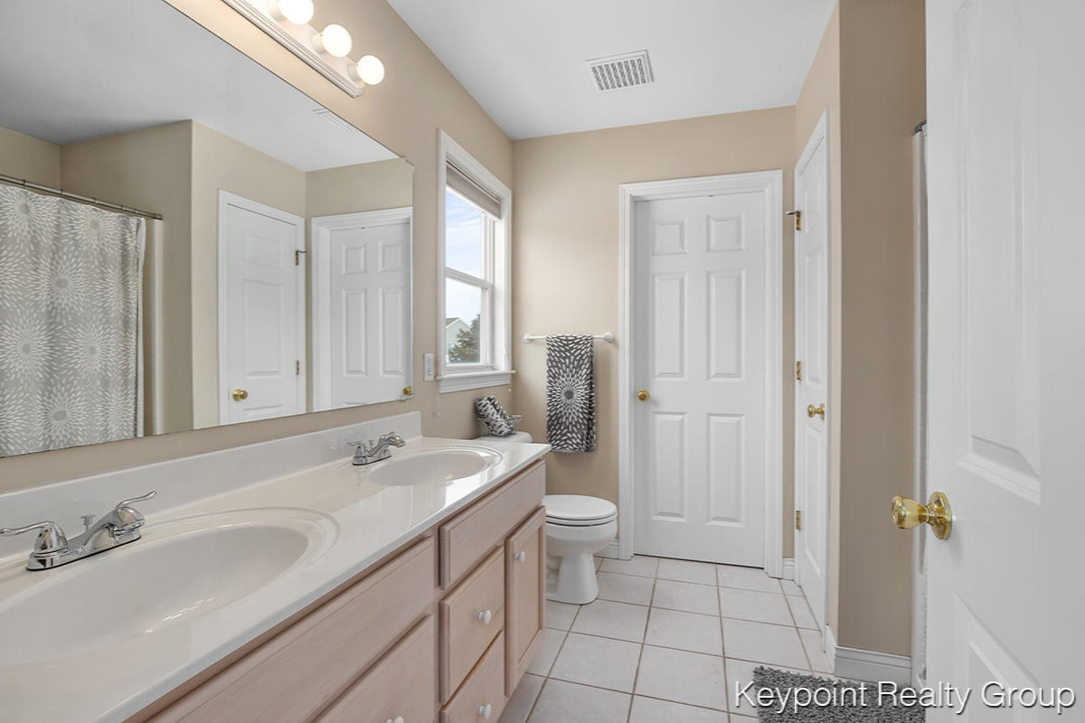 7232 Hunters Rdg Drive Kalamazoo, MI 49009 - Photo 18 of 28 IMG_1017