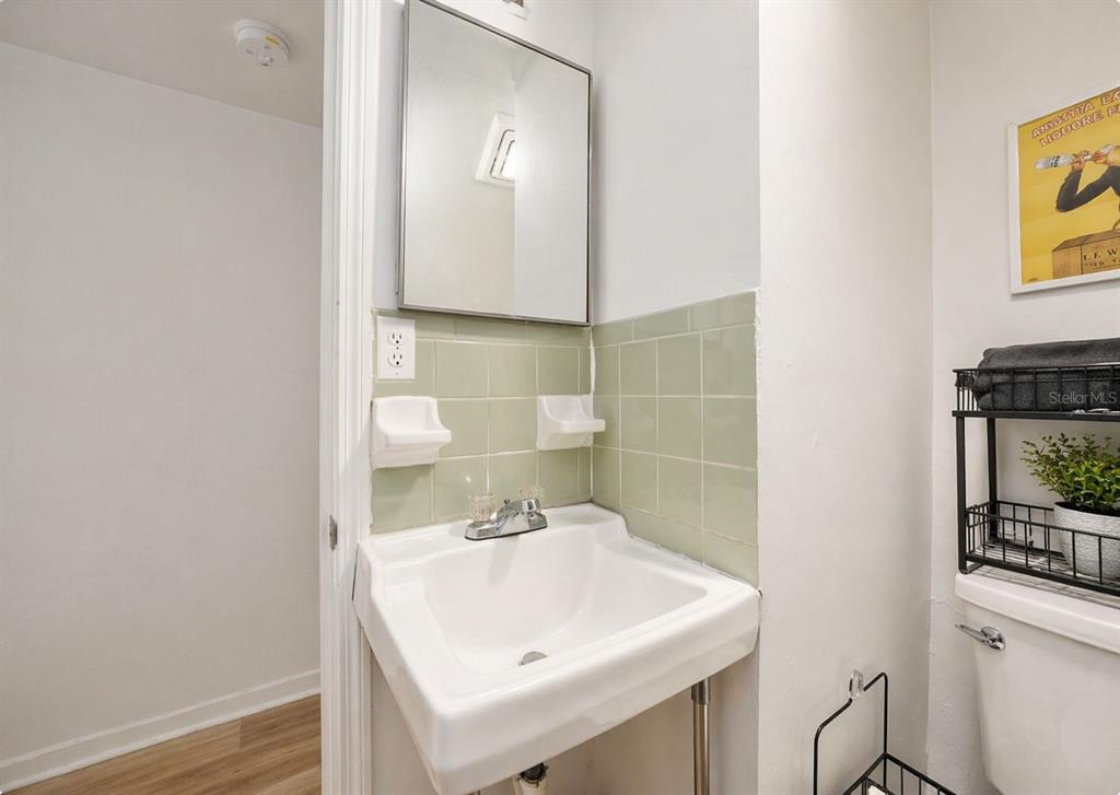 949 Southwest 13th Street Gainesville, FL 32601 - Photo 38 of 49