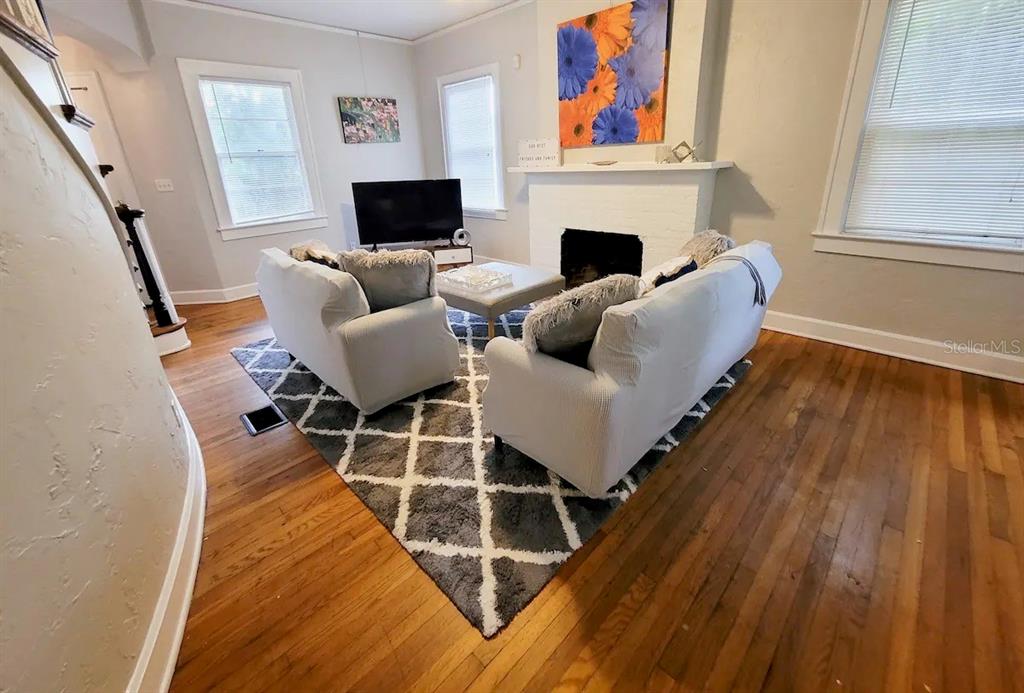 949 Southwest 13th Street Gainesville, FL 32601 - Photo 10 of 49