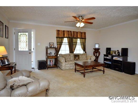 1064 Sharon Ridge Road Fairview, NC 28730 - Photo 6 of 12 Gallery Image 6