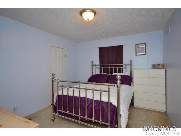 1064 Sharon Ridge Road Fairview, NC 28730 - Photo 10 of 12 Gallery Image 10