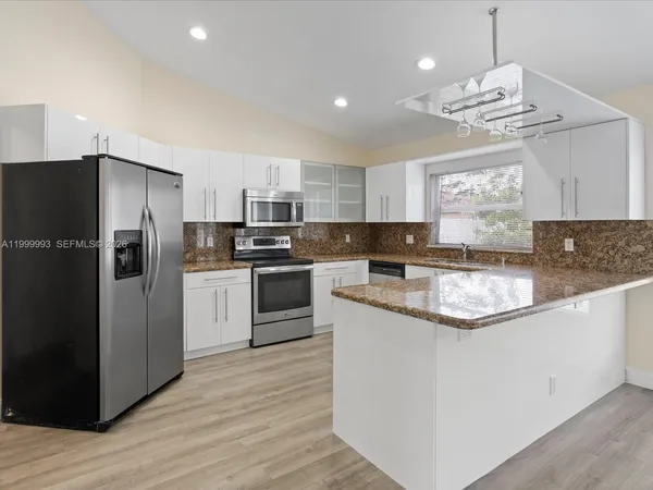 $4,980 | 1124 Northwest 130th Terrace, Unit 1124, Sunrise, FL 33323