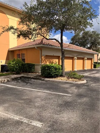 $1,450 | 2904 Tuscan Drive, Unit 303, Cape Coral, FL 33909