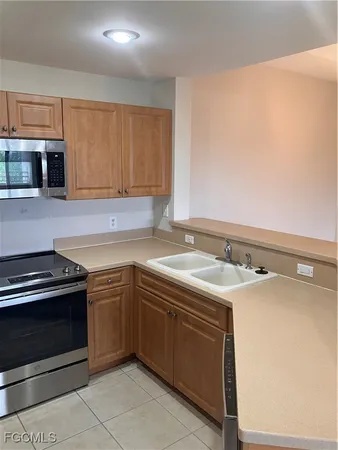 $1,450 | 2904 Tuscan Drive, Unit 303, Cape Coral, FL 33909