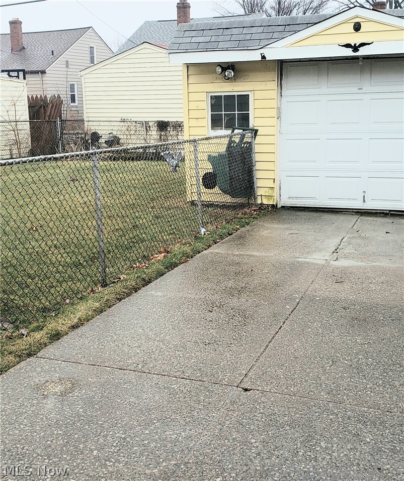 5811 Ridgewood Avenue Parma, OH 44129 - Photo 2 of 15 Gallery Image 2