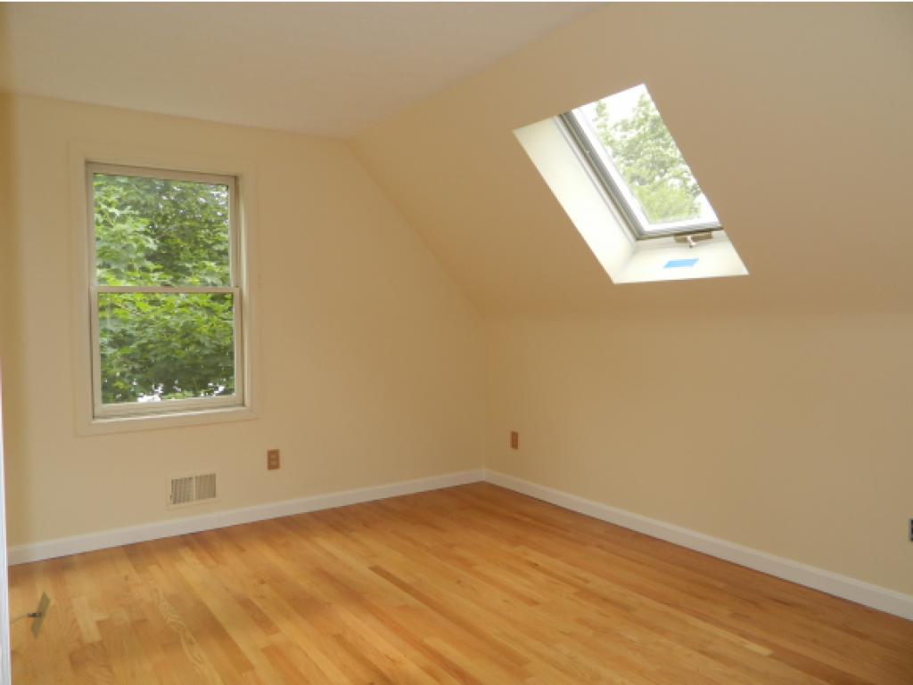 60 Ruth Avenue Manchester, NH 03109 - Photo 17 of 28