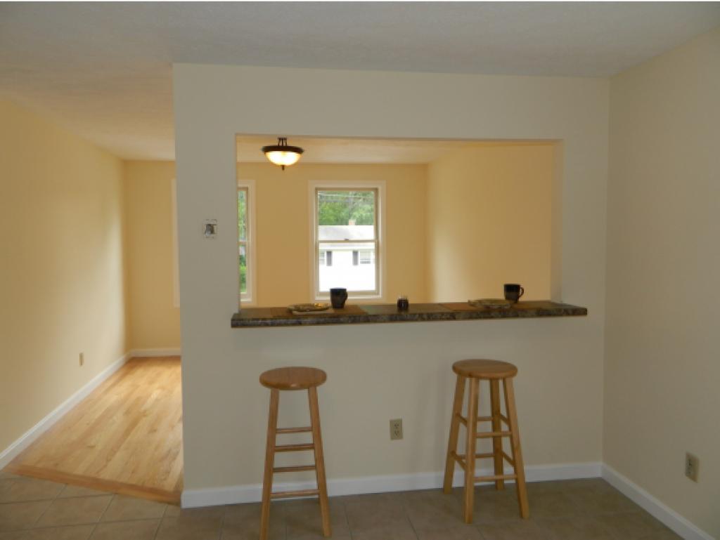 60 Ruth Avenue Manchester, NH 03109 - Photo 8 of 28