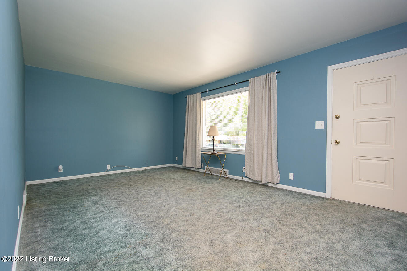8705 Waltlee Road Louisville, KY 40291 - Photo 8 of 36 Waltlee -14
