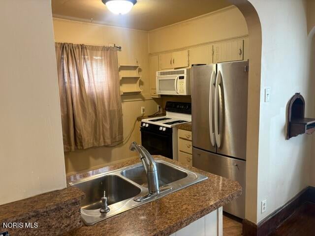 2034 Fairfax Road Toledo, OH 43613 - Photo 7 of 16 Gallery Image 7