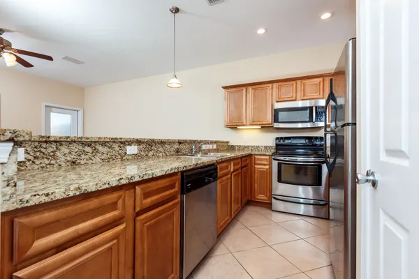 $1,760 | 862 Fairview Drive, Unit B, Fort Walton Beach, FL 32547