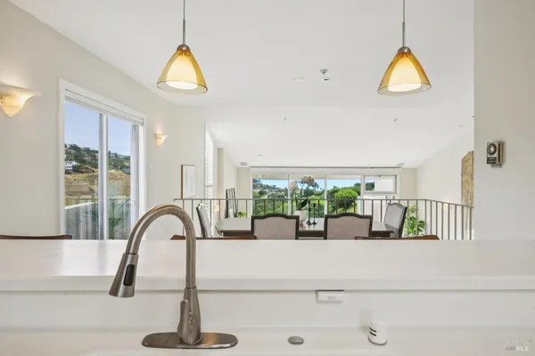 $2,050,000 | 121 Red Hill Circle, Belvedere Tiburon, CA 94920