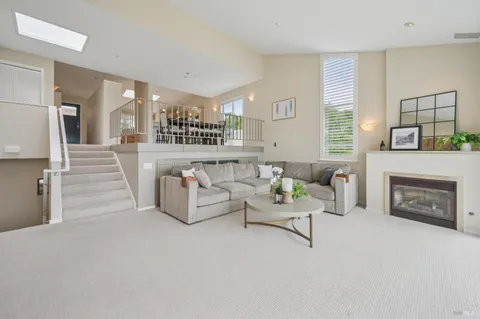 $2,050,000 | 121 Red Hill Circle, Tiburon, CA 94920