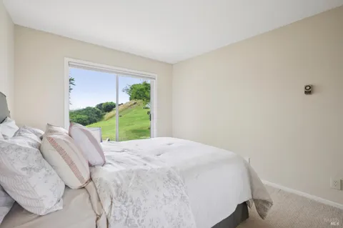 $2,050,000 | 121 Red Hill Circle, Tiburon, CA 94920