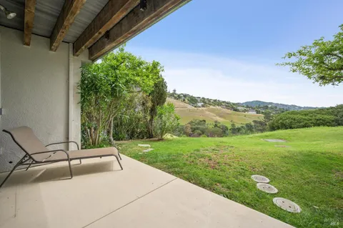 $2,050,000 | 121 Red Hill Circle, Tiburon, CA 94920