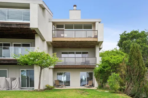 $2,050,000 | 121 Red Hill Circle, Tiburon, CA 94920