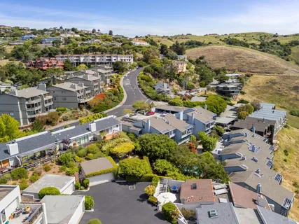$2,050,000 | 121 Red Hill Circle, Tiburon, CA 94920
