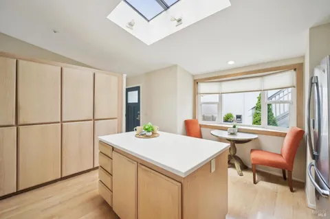 $2,050,000 | 121 Red Hill Circle, Tiburon, CA 94920