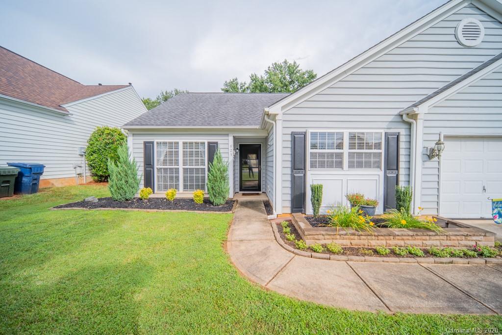 823 Clearbrook Road Matthews, NC 28105 - Photo 2 of 38